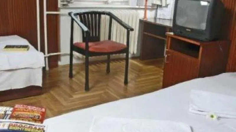 Delibab City Hotel بودابست 3*,